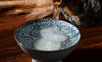 白酒企業(yè)曬中報(bào)：五家營(yíng)收超百億 有人喊現(xiàn)金流緊張